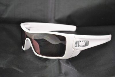 New Oakley Batwolf POLARIZED Sunglasses Polished White Frame Black 